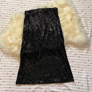BB Dakota starry night midi skirt in black. Size Large